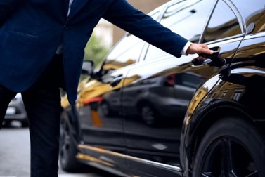 limo rent a car in johar town lahore
